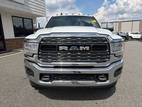 Used 2024 RAM 2500 Limited AWD/4WD image 9