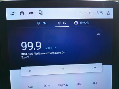 Used 2025 Ford F150 Lightning Lariat image 28