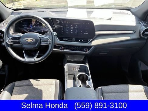 Used 2025 Chevrolet Equinox LT w/ Convenience Package II AWD/4WD image 8
