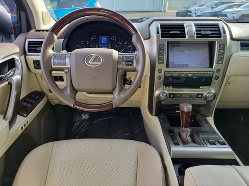 Used 2015 Lexus GX 460 image 10