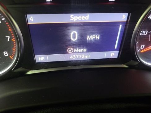 Used 2023 GMC Acadia SLT w/ Elevation Edition FWD image 27