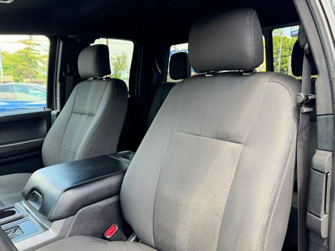 Used 2017 Ford F150 XLT w/ Equipment Group 302A Luxury AWD/4WD image 13