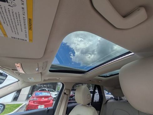 Used 2021 Mercedes-Benz GLC 300 image 18