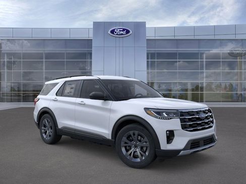 New 2026 Ford Explorer Active w/ Active Comfort Package AWD/4WD image 7