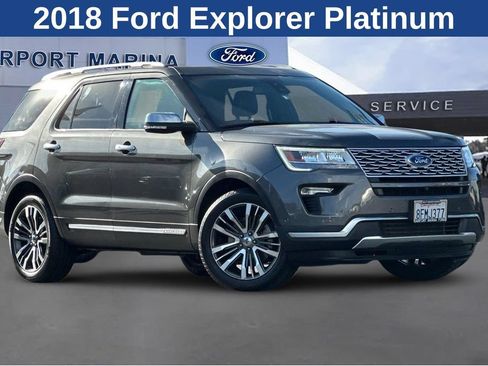 Used 2018 Ford Explorer Platinum AWD/4WD image 2