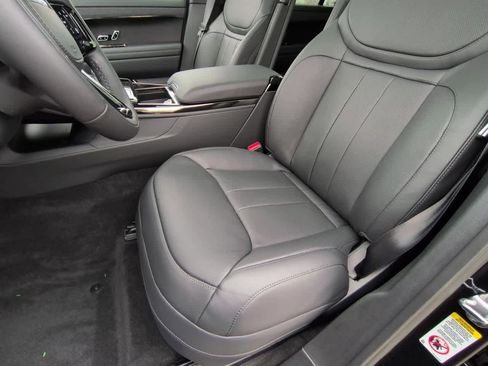 New 2025 Land Rover Range Rover Sport Dynamic SE image 16