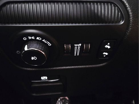 Used 2024 Jeep Wagoneer Series II AWD/4WD image 21