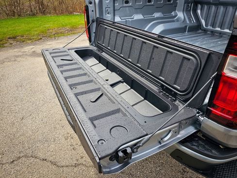 New 2026 GMC Canyon AT4 w/ Technology Plus Package AWD/4WD image 6