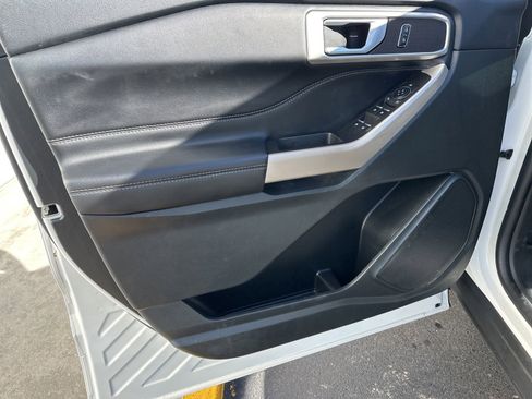 Used 2023 Ford Explorer XLT w/ Equipment Group 202A image 15