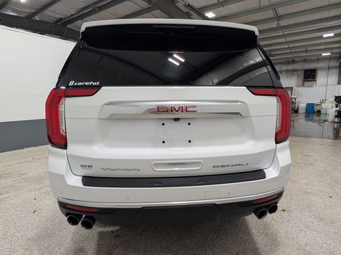 Used 2023 GMC Yukon XL Denali image 9