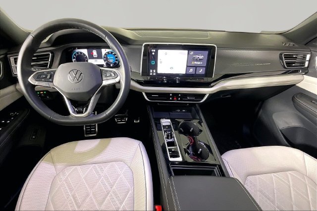 Used 2024 Volkswagen Atlas Cross Sport SEL Premium R-Line AWD/4WD image 6