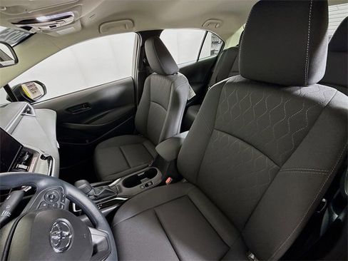 Certified 2025 Toyota Corolla LE image 5