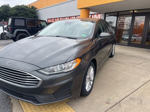 Used 2020 Ford Fusion SE image 8