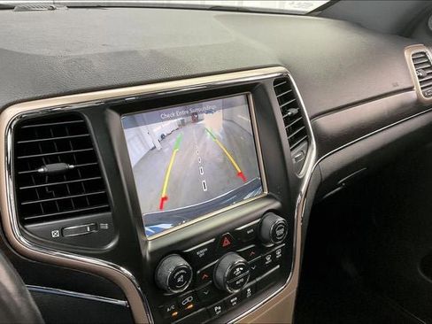 Used 2014 Jeep Grand Cherokee Limited w/ Trailer Tow Group IV image 28