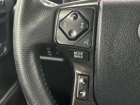 Used 2024 Toyota 4Runner TRD Off-Road AWD/4WD image 28