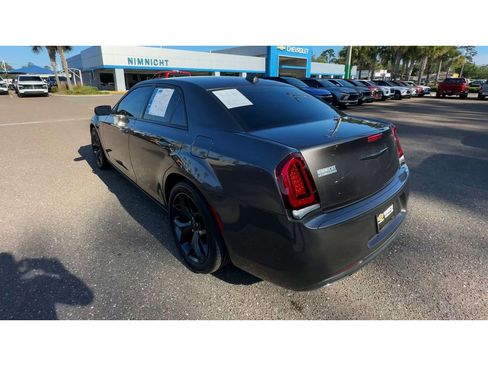 Used 2021 Chrysler 300 Touring w/ Sport Appearance Package RWD image 4