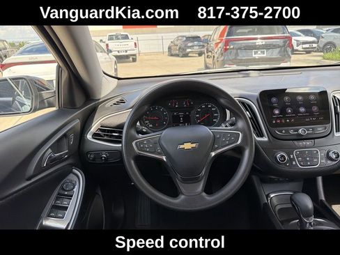 Used 2025 Chevrolet Malibu LT FWD image 13