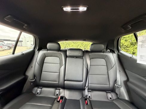 Used 2025 Chevrolet Equinox EV LT w/ Convenience Package FWD image 3