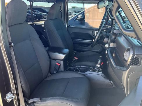 Used 2018 Jeep Wrangler Unlimited Sport S image 8