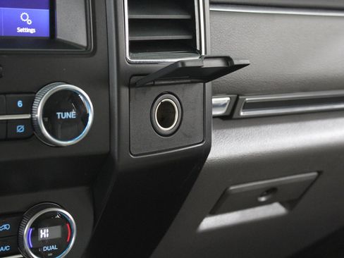 Used 2021 Ford Expedition Limited image 16