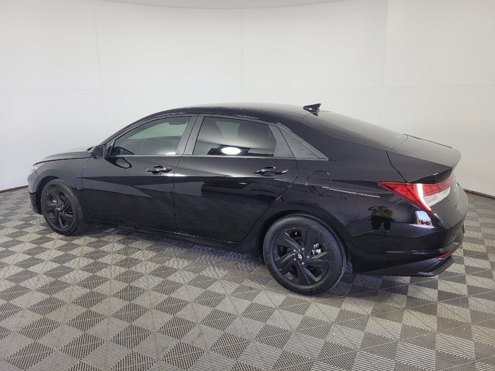 Used 2023 Hyundai Elantra Blue FWD image 3