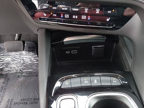 Used 2023 Buick Envision Essence FWD image 27