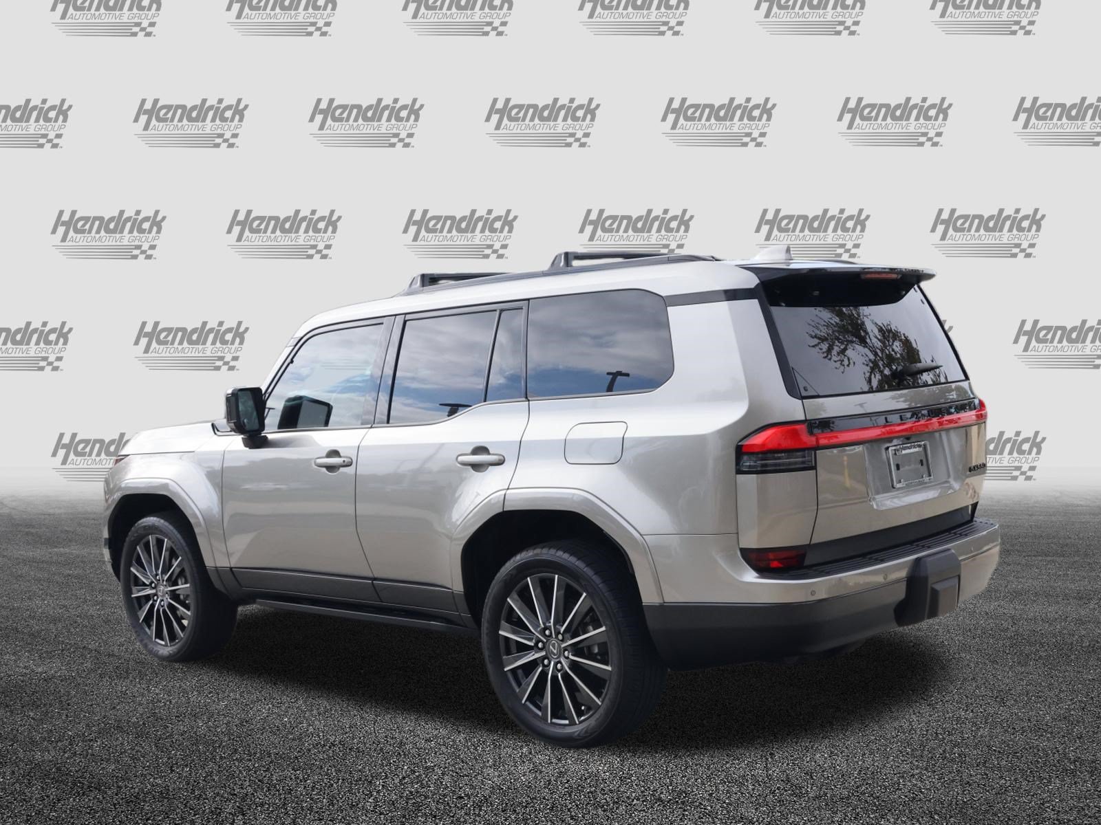 Used 2024 Lexus GX 550 w/ Accessory Package (Z1) AWD/4WD image 7