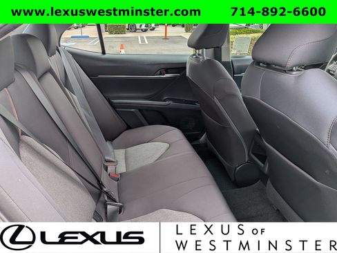 Used 2018 Toyota Camry LE FWD image 7