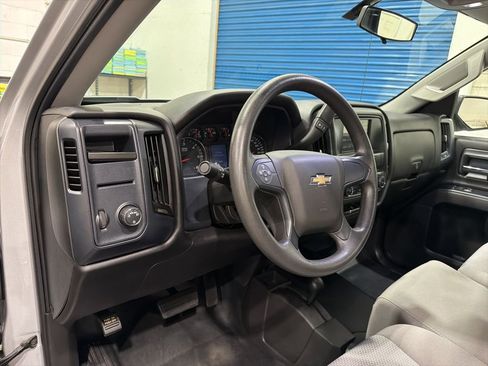 Used 2018 Chevrolet Silverado 1500 W/T w/ WT Convenience Package AWD/4WD image 9