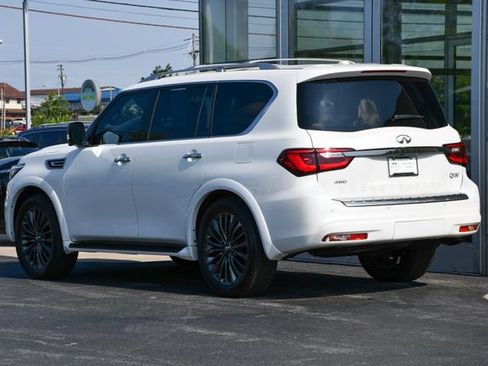 Used 2024 INFINITI QX80 Sensory AWD/4WD image 10