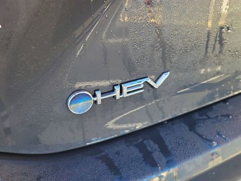 Used 2025 Toyota Camry LE image 7