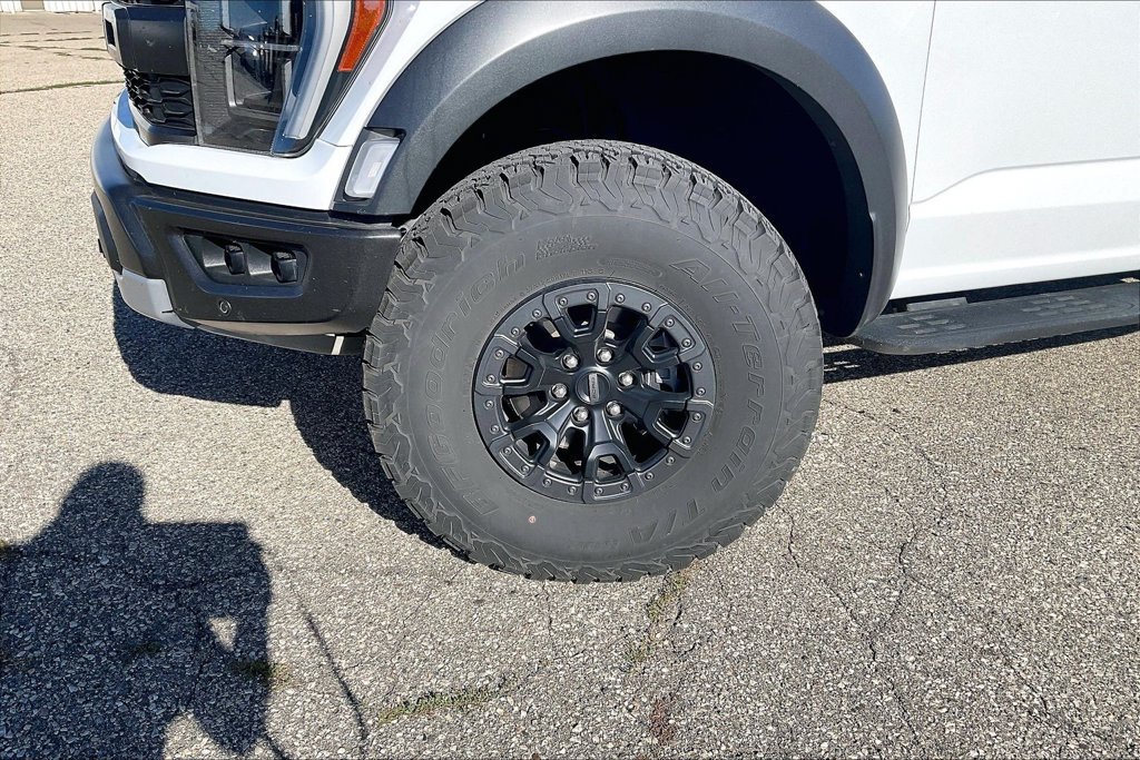 Used 2023 Ford F150 Raptor AWD/4WD image 4
