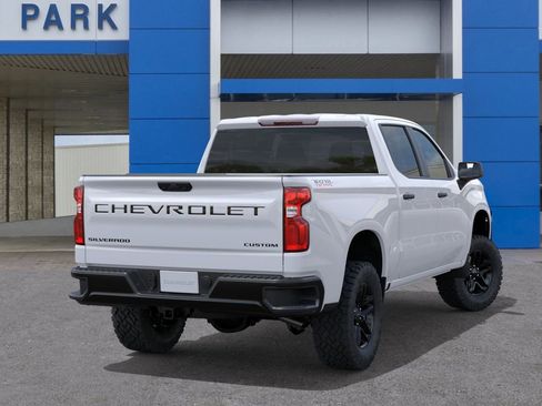 New 2026 Chevrolet Silverado 1500 Custom Trail Boss w/ LPO, Dark Essentials Package image 4