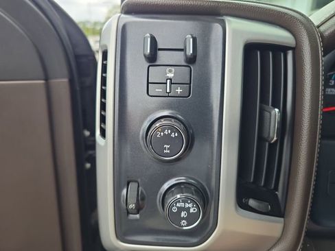 Certified 2018 GMC Sierra 2500 SLT w/ Driver Alert Package AWD/4WD image 16