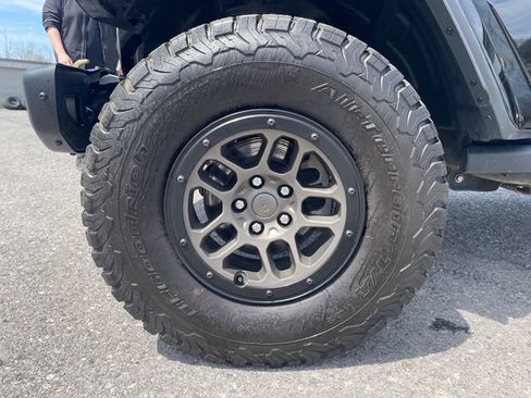 Used 2023 Jeep Wrangler Unlimited Rubicon 392 w/ Xtreme Recon 35" Tire Package AWD/4WD image 30