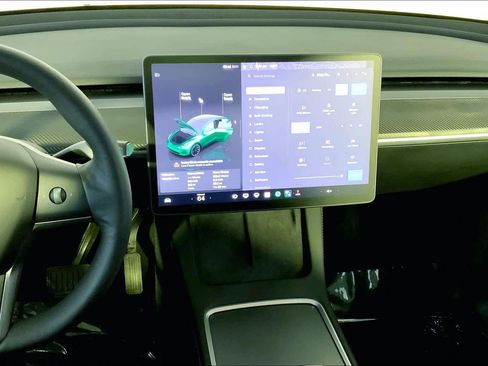 Used 2022 Tesla Model Y Long Range AWD/4WD image 6