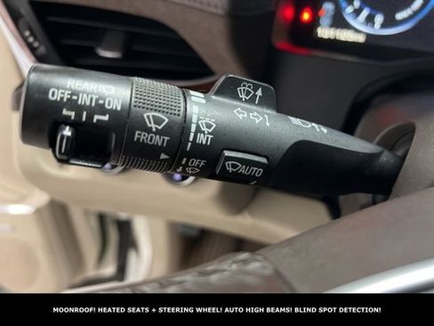 Used 2015 Cadillac Escalade Luxury image 24