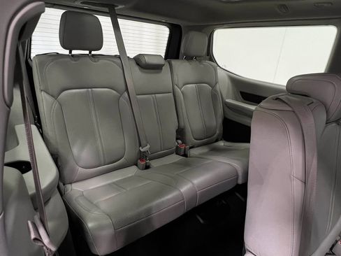 Used 2022 Jeep Wagoneer Series III w/ Premium Group I AWD/4WD image 35