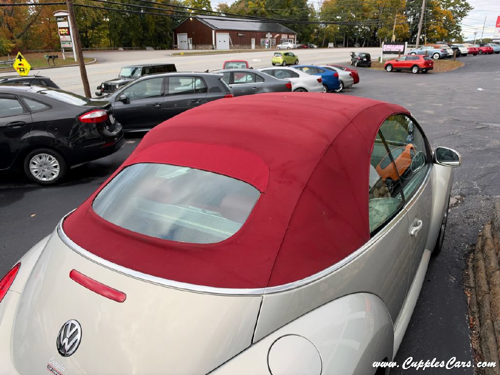 Used 2009 Volkswagen Beetle Blush FWD image 14
