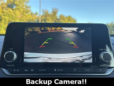 Used 2024 Nissan Altima 2.5 S image 3