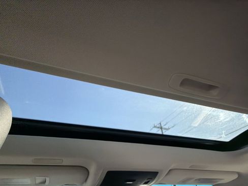 Used 2022 Lexus ES 300h w/ Premium Package image 23