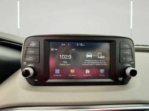 Used 2020 Hyundai Santa Fe SE w/ Cargo Package image 17