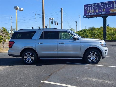Used 2023 Ford Expedition Max Limited image 5