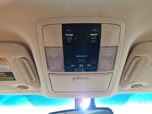 Used 2018 Lexus GX 460 image 45