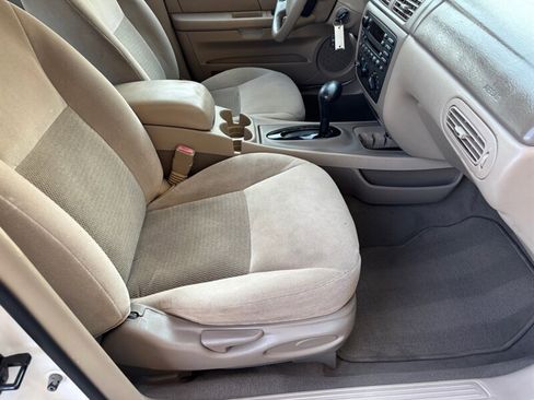 Used 2007 Ford Taurus SE image 17