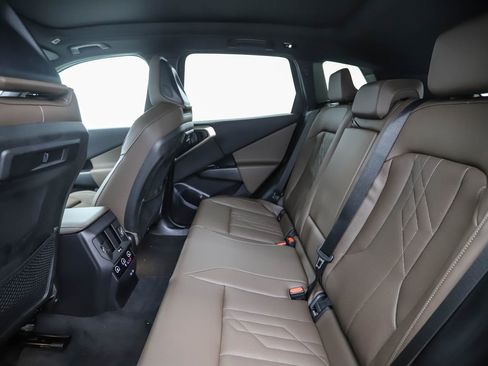 Used 2025 BMW X3 xDrive30i w/ Premium Package image 23