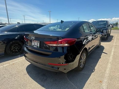 Used 2017 Hyundai Elantra Value Edition FWD image 4