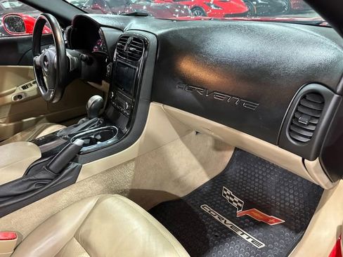 Used 2008 Chevrolet Corvette Coupe w/ Z51 Performance Package image 9