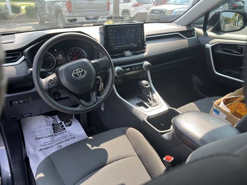 Used 2022 Toyota RAV4 LE FWD image 30