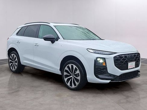New 2026 Audi Q3 quattro 2.0T AWD/4WD image 2